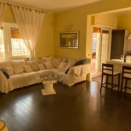 Tiziana's Terrace - Pet Friendly *